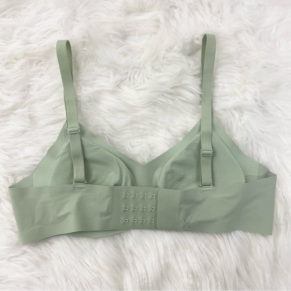 KNIX Padded V-Neck Bra - Thin Strap Size 2 in Eucalyptus - Picture 2 of 7